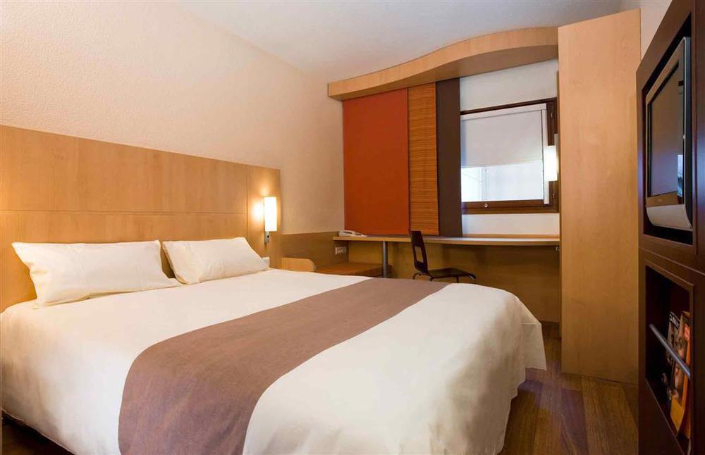 Ibis Thonon Centre Hotel Room photo